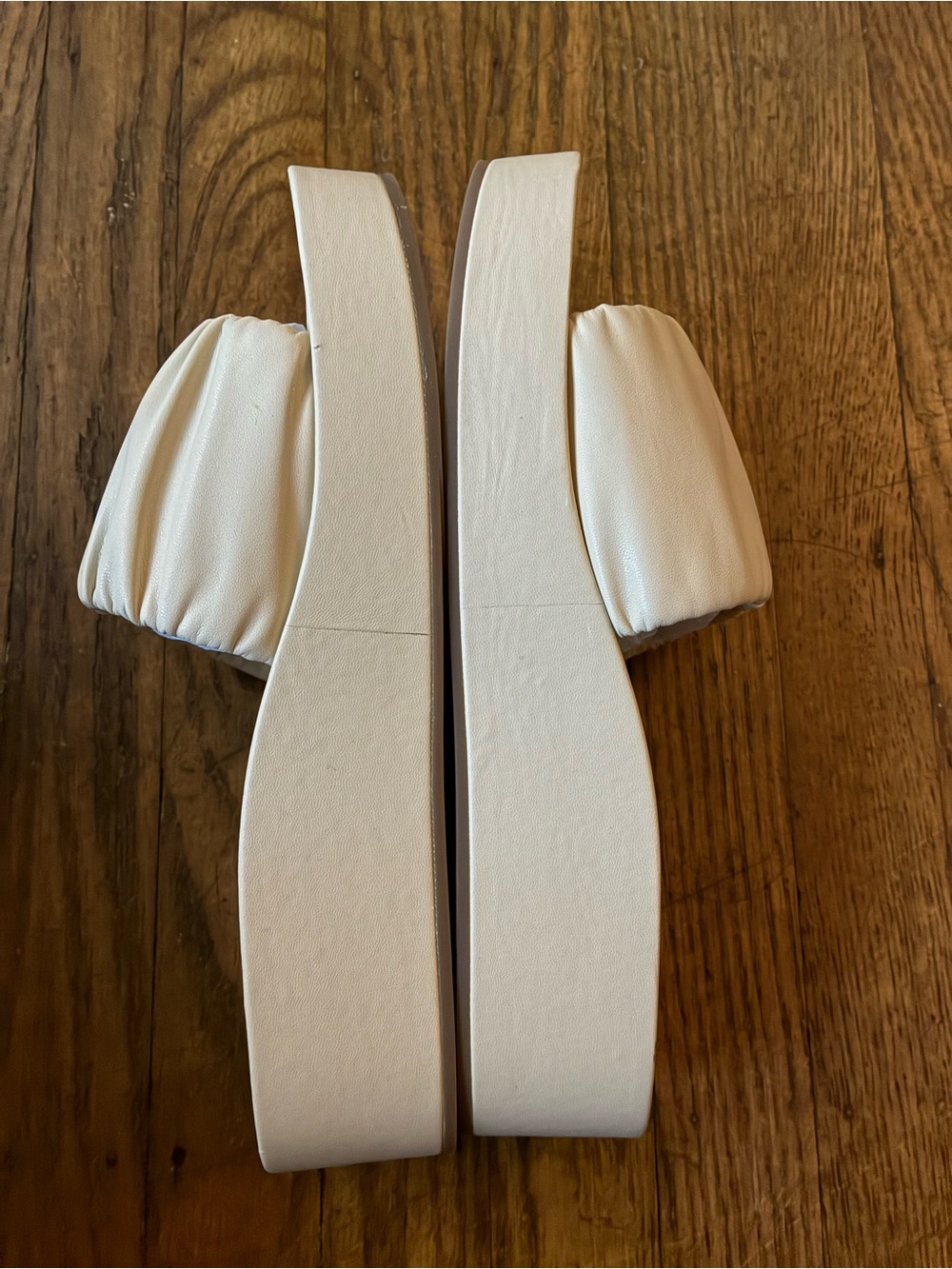 AEROSOLES Cream Ruched Slide Sandals - Picture 3 of 4